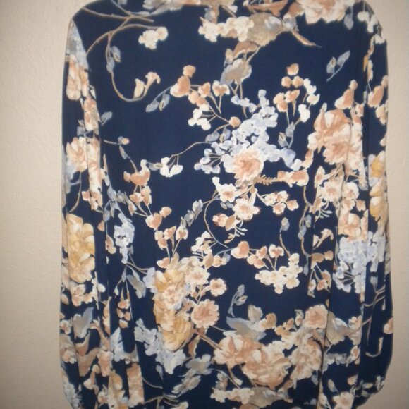 Well Worn Women's Plus Size XXL Navy Floral Long Sleeve Blouse Top NWT - Picture 6 of 6